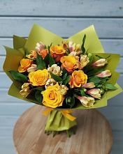 Букет цветов из:  Альстромерии и Розы в Никольском Воронежской области