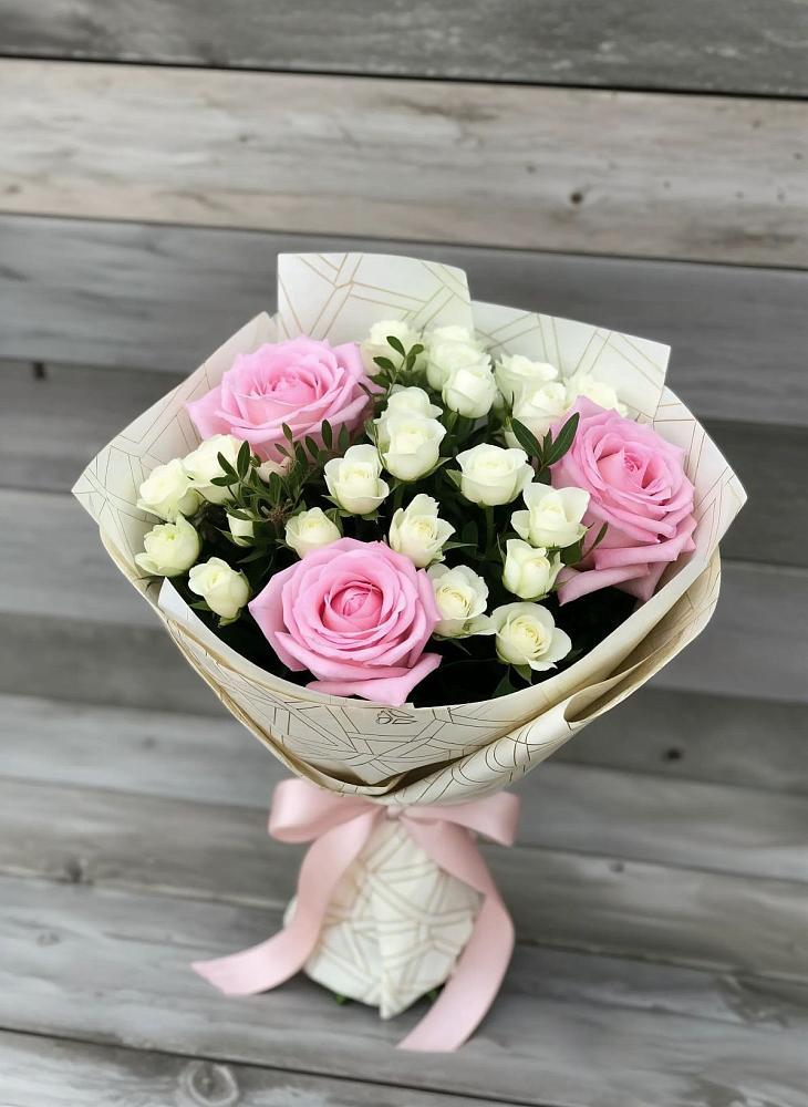 Букет цветов из: Розы в Никольском Воронежской области