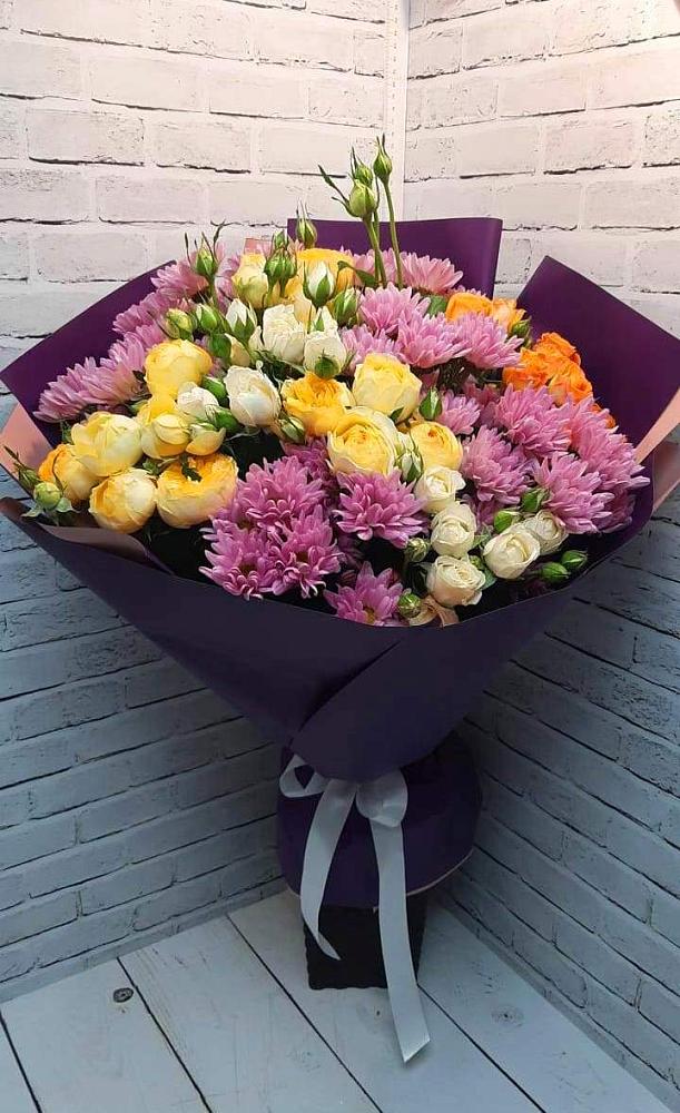 Букет цветов из: Хризантемы и Розы в Никольском Воронежской области
