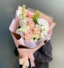 Букет цветов из:  Хризантемы и Розы в Никольском Воронежской области