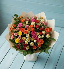 Букет Микс из разноцветных кустовых роз в Никольском Воронежской области